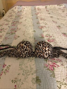 Victoria's Secret Leopard Print Push-Up Bra in Brown and Black